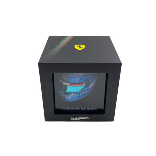 Casco de Charles Leclerc de la Scuderia Ferrari para el Gran Premio de Miami, escala 1:5