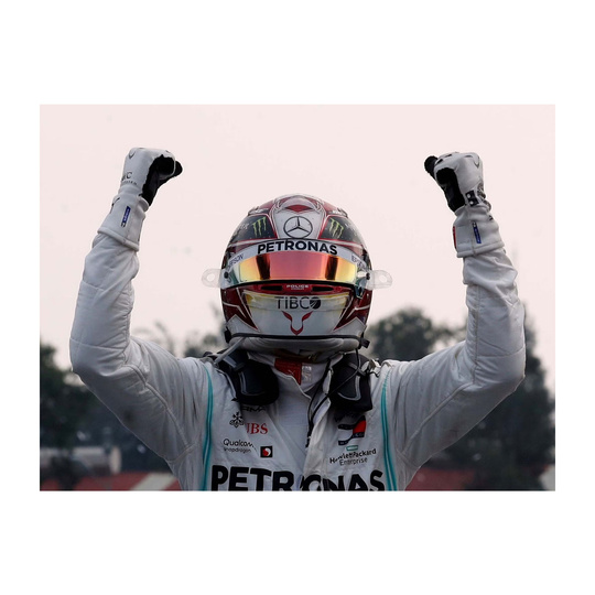 Casco de Lewis Hamilton de la Mercedes AMG Petronas para el Austin GP 2019, escala 1:5