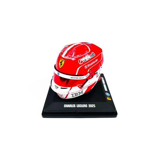 Casco de Charles Leclerc de la Scuderia Ferrari 2025, escala 1:5