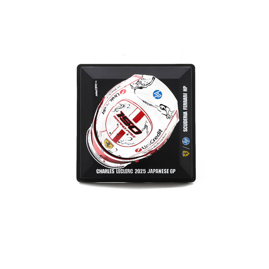 Casco de Charles Leclerc de la Scuderia Ferrari para el Gran Premio de Japan, escala 1:5