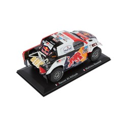 Coche a escala 1:24 Toyota Gazoo Racing HILUX T1+ Dakar Winner